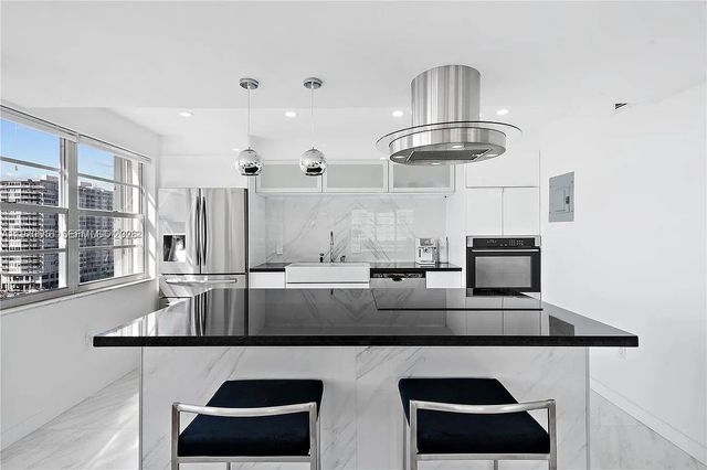 2801 NE 183rd Street 1016W, Aventura, FL 33160
