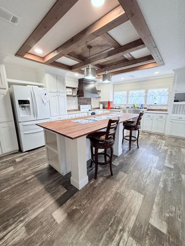 19363 NW 262nd Street, Okeechobee, FL 34972