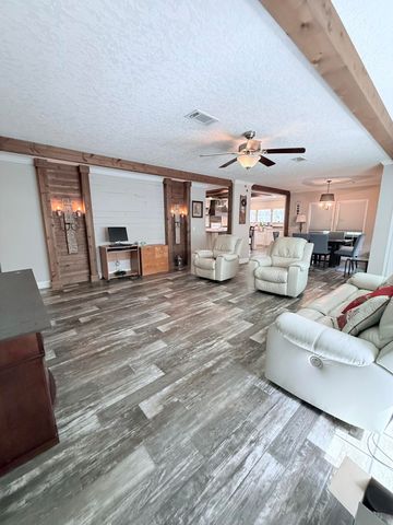 19363 NW 262nd Street, Okeechobee, FL 34972