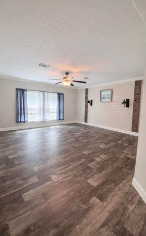 19363 NW 262nd Street, Okeechobee, FL 34972