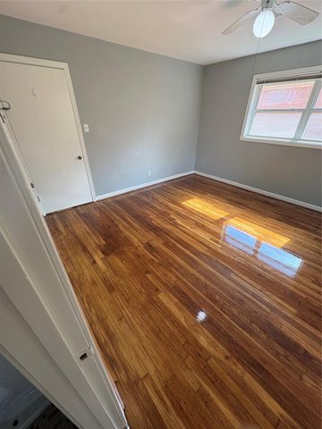 5223 Sanford Road, Houston, TX 77035