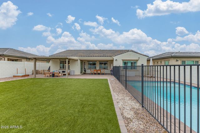 10326 E BERGERON Avenue, Mesa, AZ 85212