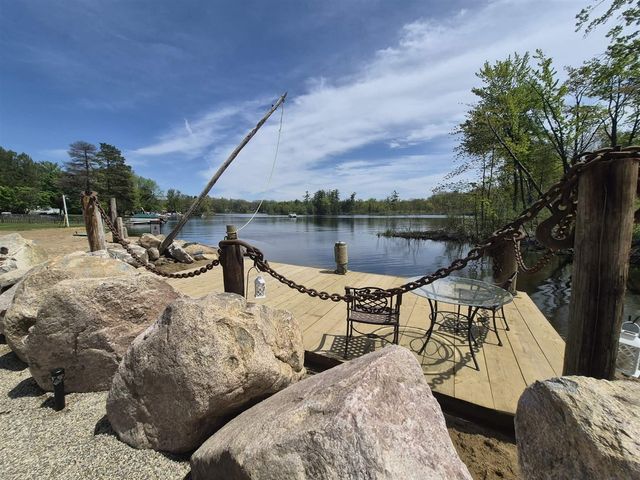 136 Pleasant Drive, Six Lakes, MI 48886