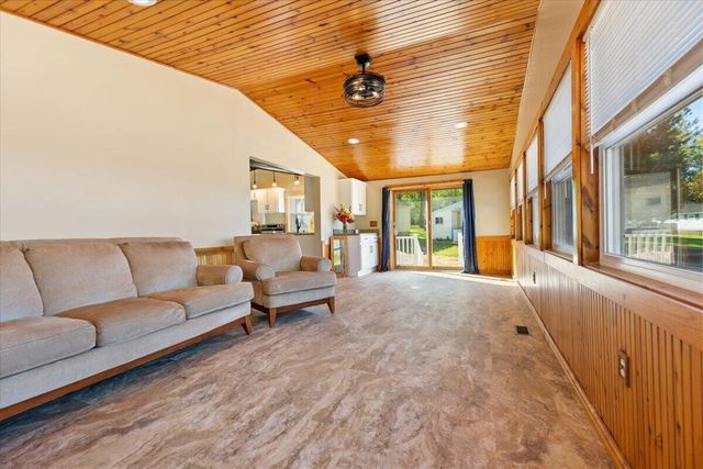 136 Pleasant Drive, Six Lakes, MI 48886