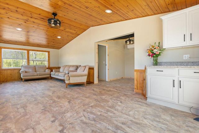 136 Pleasant Drive, Six Lakes, MI 48886