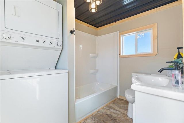 136 Pleasant Drive, Six Lakes, MI 48886