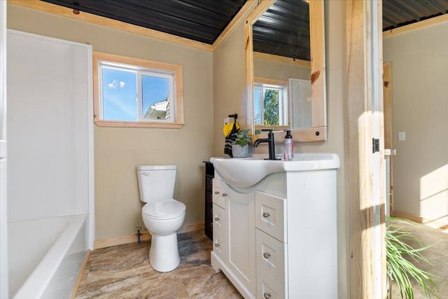 136 Pleasant Drive, Six Lakes, MI 48886