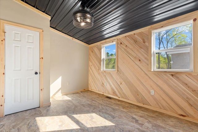 136 Pleasant Drive, Six Lakes, MI 48886