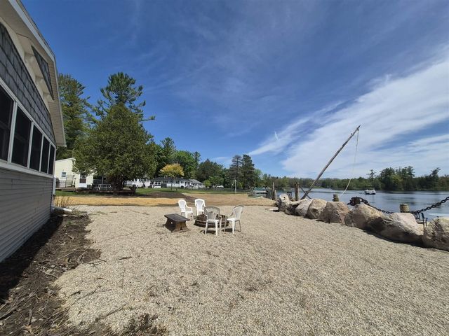 136 Pleasant Drive, Six Lakes, MI 48886