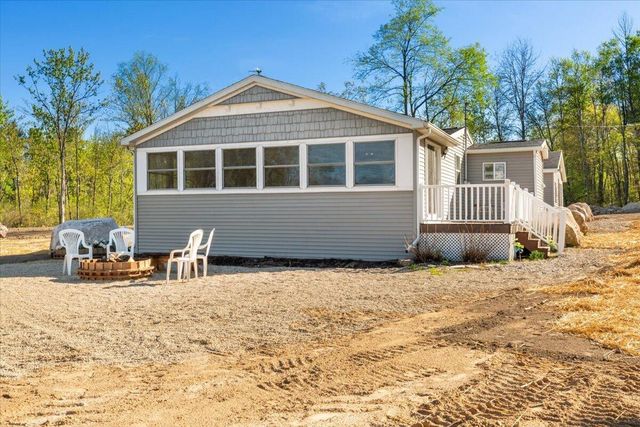 136 Pleasant Drive, Six Lakes, MI 48886
