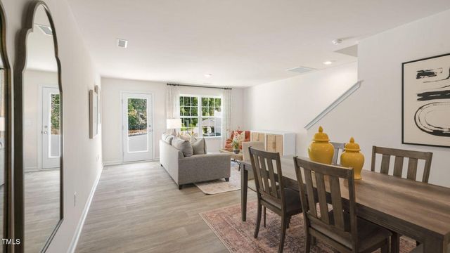 8503 Beckett Chase Way, Raleigh, NC 27616