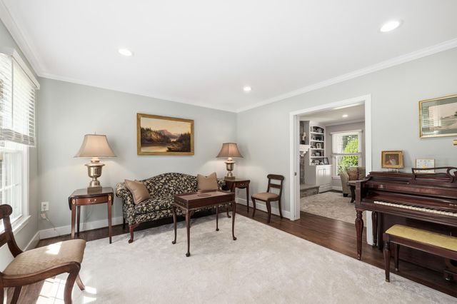 2706 HATMARK ST, Vienna, VA 22181