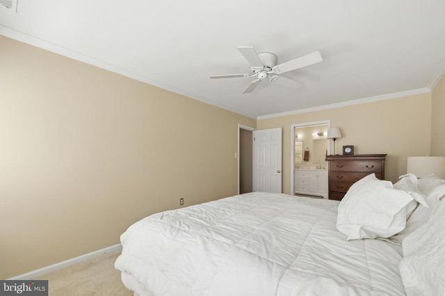 2706 HATMARK ST, Vienna, VA 22181
