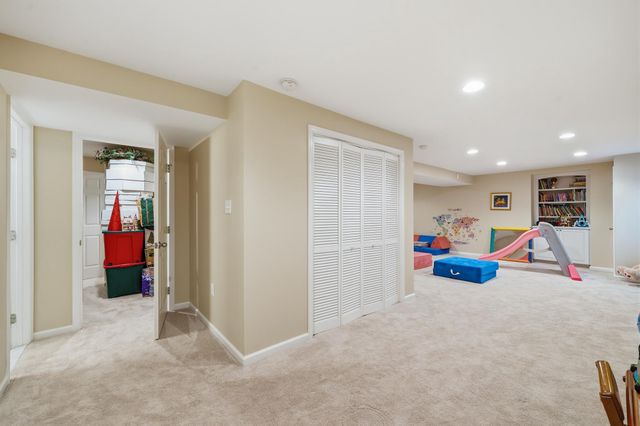 2706 HATMARK ST, Vienna, VA 22181