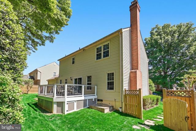 2706 HATMARK ST, Vienna, VA 22181