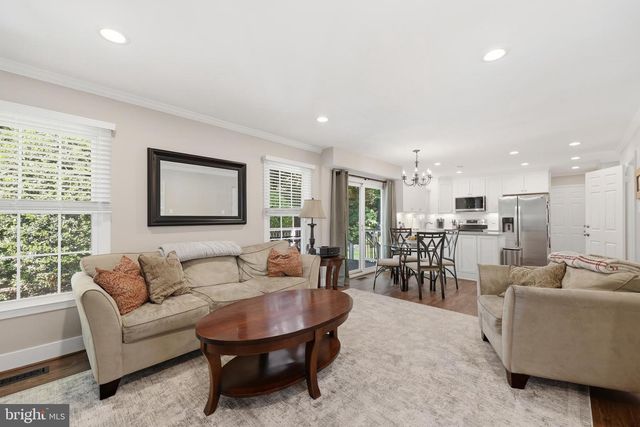 2706 HATMARK ST, Vienna, VA 22181