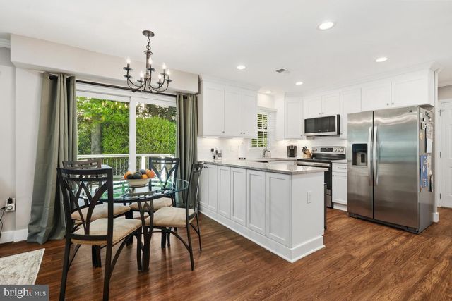 2706 HATMARK ST, Vienna, VA 22181