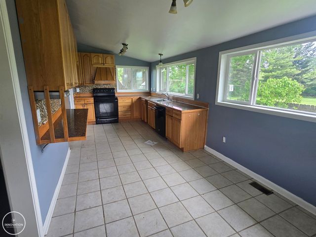 6515 Lakeshore Road, Worth Twp, MI 48450