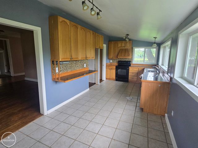 6515 Lakeshore Road, Worth Twp, MI 48450