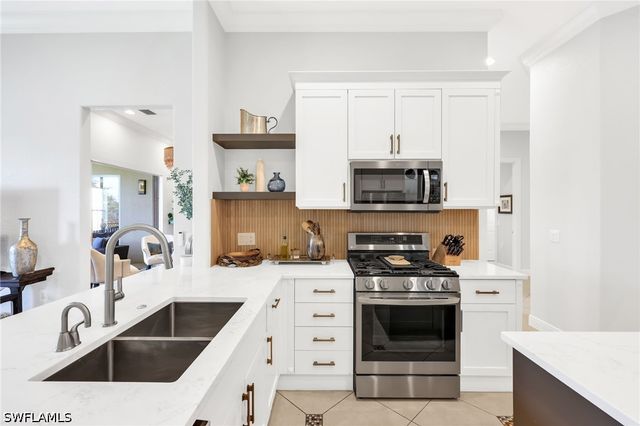 3031 Marengo CT 203, Naples, FL 34114
