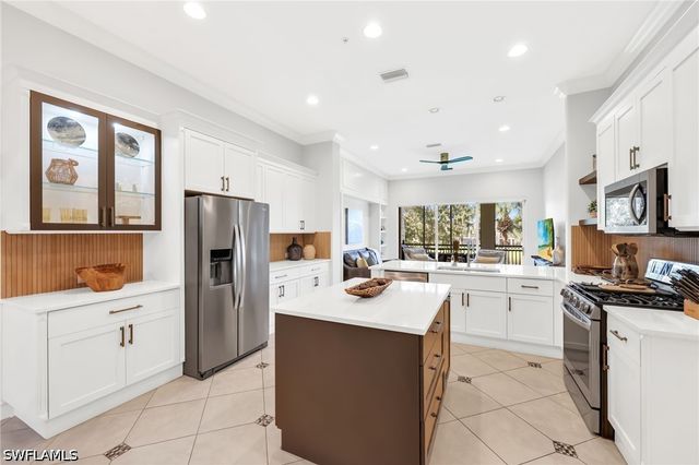 3031 Marengo CT 203, Naples, FL 34114