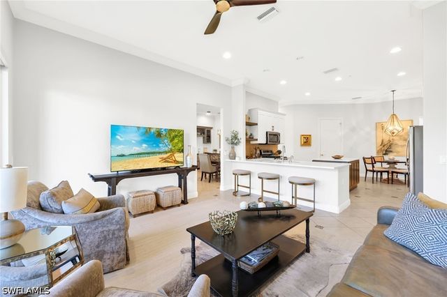 3031 Marengo CT 203, Naples, FL 34114