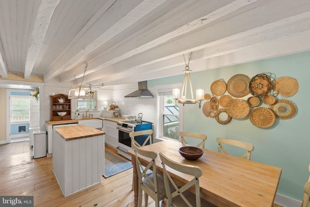 397 COUNTRY BROOK RD, Toms Brook, VA 22660