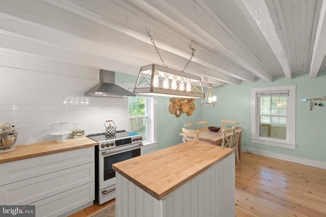 397 COUNTRY BROOK RD, Toms Brook, VA 22660
