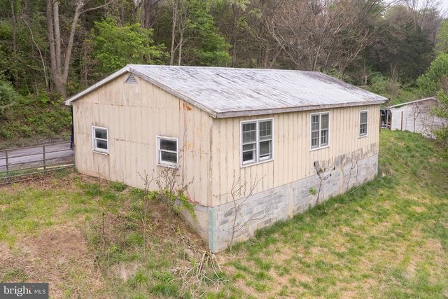 397 COUNTRY BROOK RD, Toms Brook, VA 22660