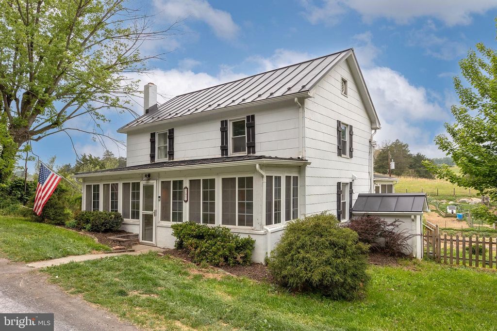 397 COUNTRY BROOK RD, Toms Brook, VA 22660