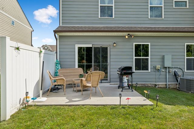 1420 Carderock Springs Dr, Gallatin, TN 37066