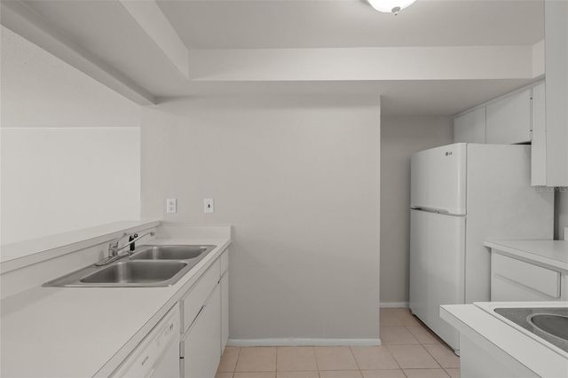 2121 WOOD STREET A103, Sarasota, FL 34237