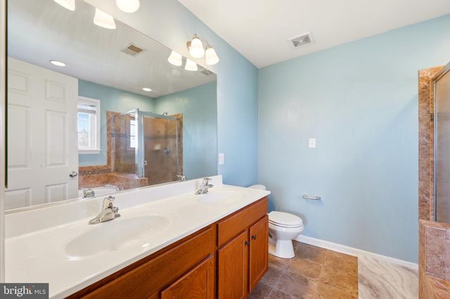 486 CALVERT CIR, Bunker Hill, WV 25413