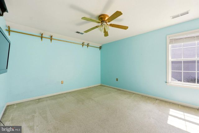 486 CALVERT CIR, Bunker Hill, WV 25413