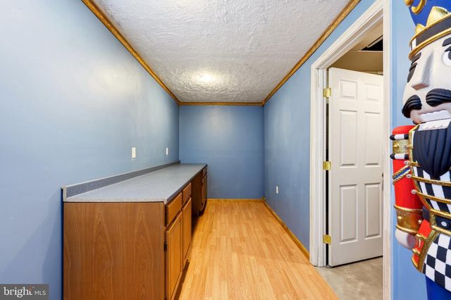 486 CALVERT CIR, Bunker Hill, WV 25413