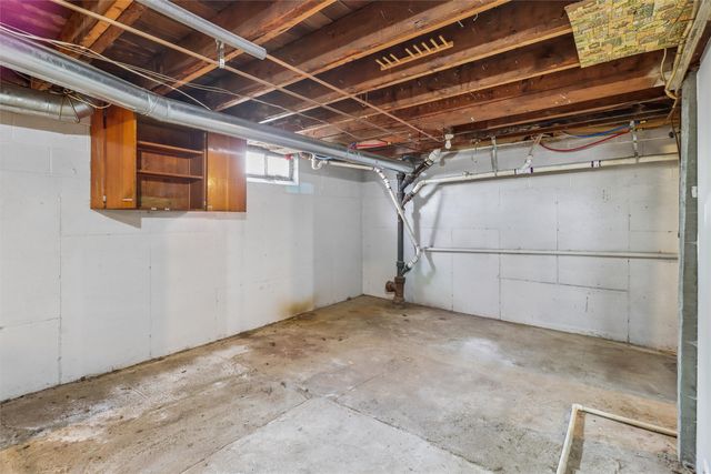 416 E 12th Street S, Newton, IA 50208