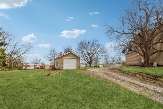 416 E 12th Street S, Newton, IA 50208
