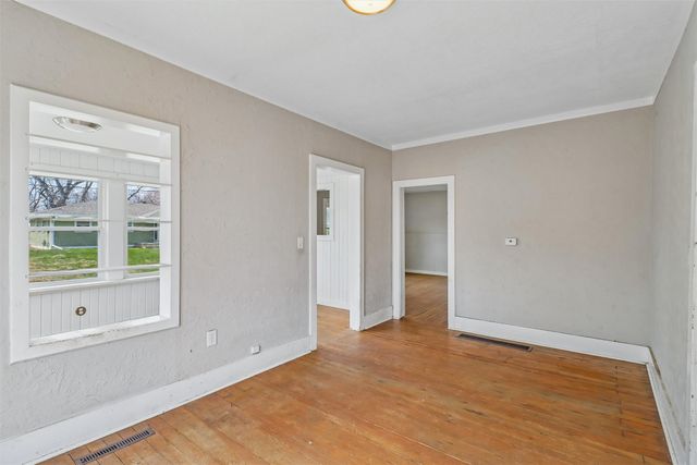 416 E 12th Street S, Newton, IA 50208