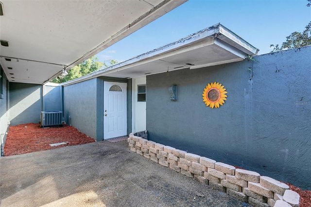 561 E ORANGE STREET, Altamonte Springs, FL 32701