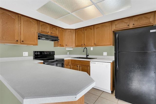 561 E ORANGE STREET, Altamonte Springs, FL 32701