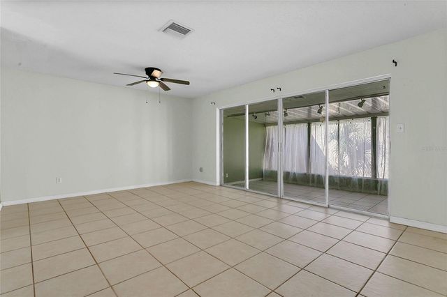 561 E ORANGE STREET, Altamonte Springs, FL 32701