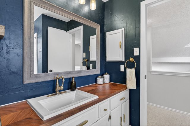 2941 Hunters Point Lane, Carrollton, TX 75007