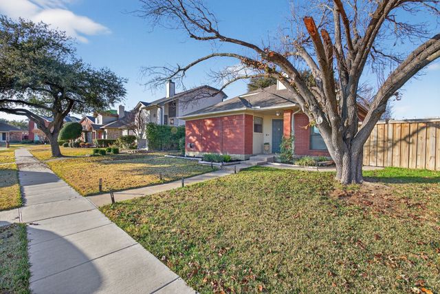 2941 Hunters Point Lane, Carrollton, TX 75007