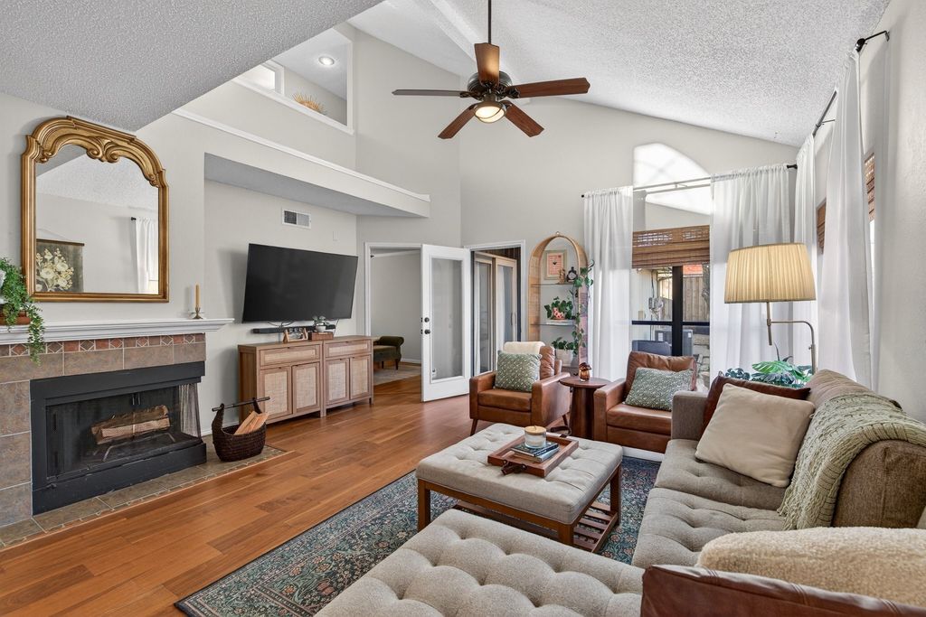 2941 Hunters Point Lane, Carrollton, TX 75007