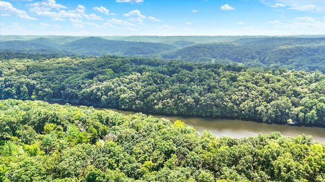 3609 Mockingbird Lane, Nashville, IN 47448