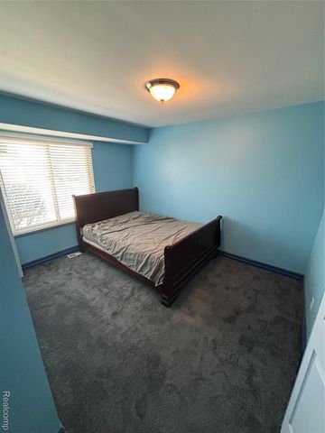 334 Fairgrove Street, Romeo Village, MI 48065