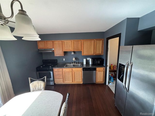 334 Fairgrove Street, Romeo Village, MI 48065