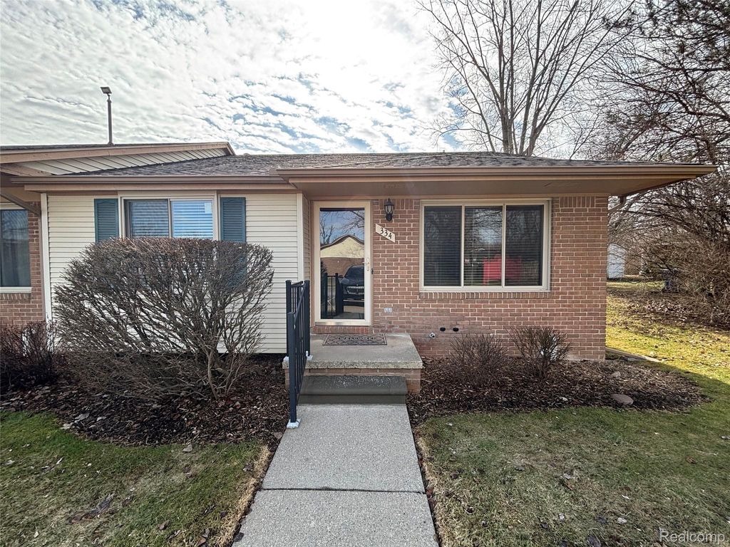 334 Fairgrove Street, Romeo Village, MI 48065