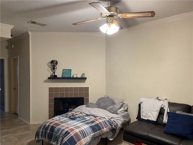 915 W 23rd ST 102, Austin, TX 78705