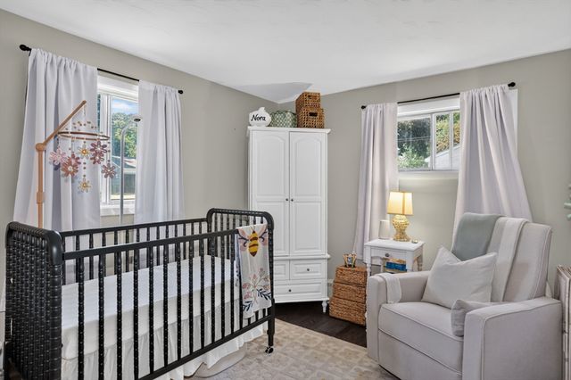 20 Ledgewood Dr, Burlington, MA 01803